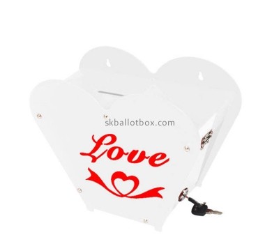 Perspex box supplier custom wall mounted heart shape acrylic charity box DB-107